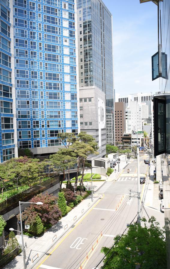 Namsan Forest In Myeongdong Seoul Exterior photo